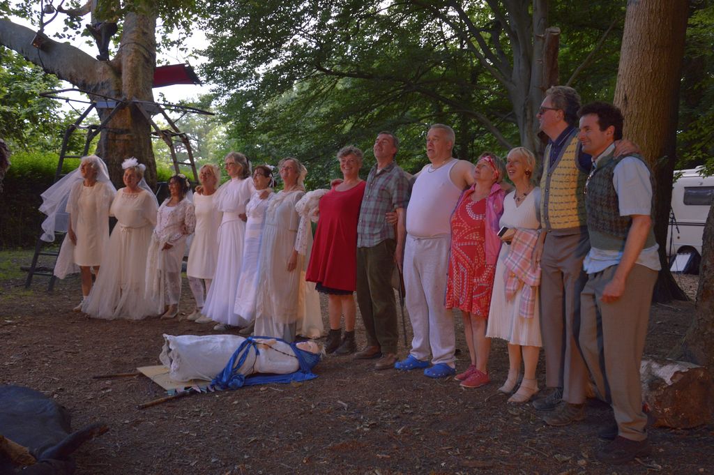 Impressie 6 voorstelling Het Bos van Dode Liefjes