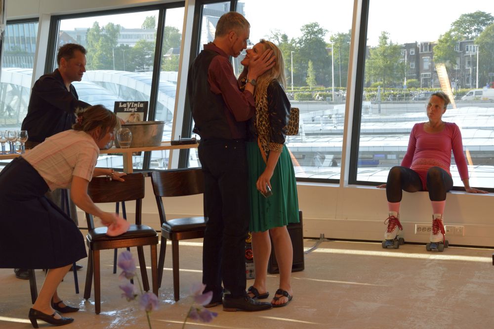 Impressie 4 voorstelling De Laatste Avond  & Gif  & Noorderzon 