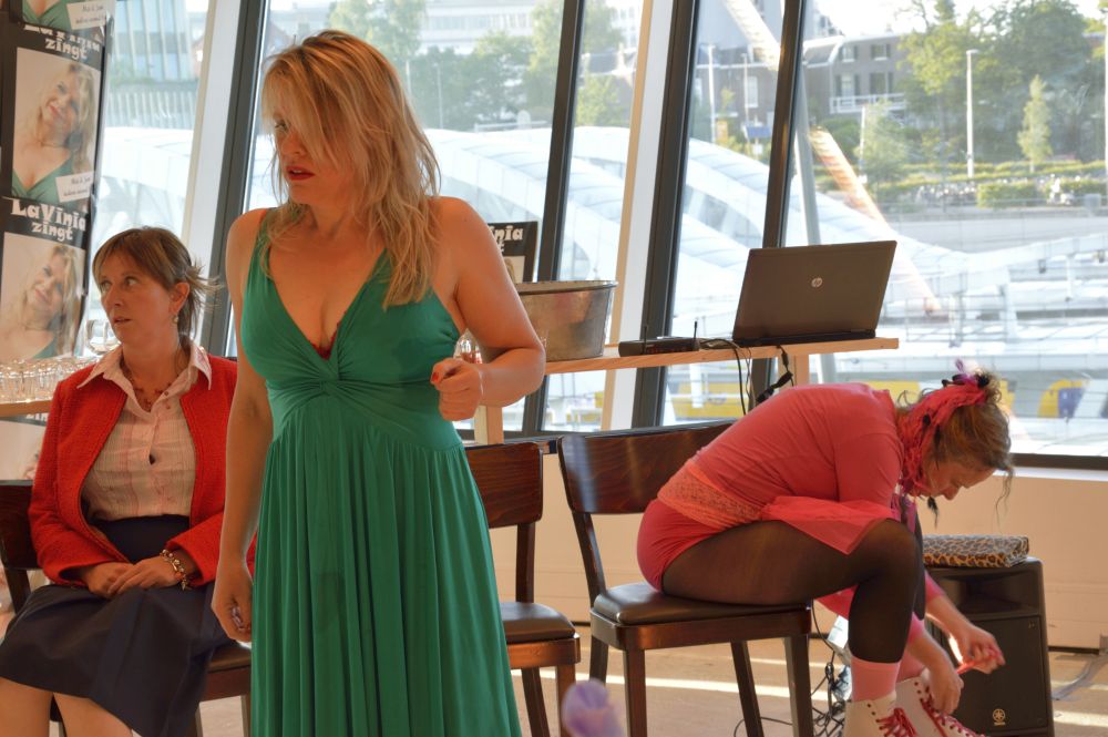 Impressie 7 voorstelling De Laatste Avond  & Gif  & Noorderzon 