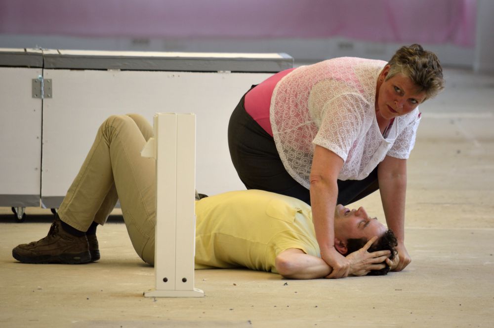 Impressie 17 voorstelling De Laatste Avond  & Gif  & Noorderzon 