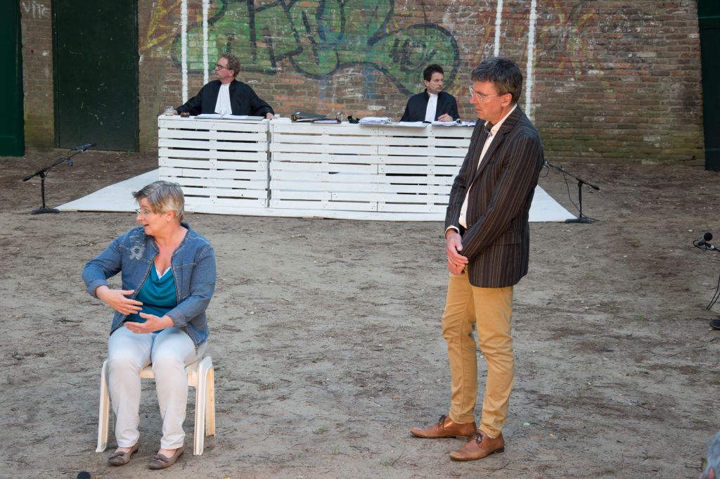 Impressie 11 van voorstelling: Lucy - een monst