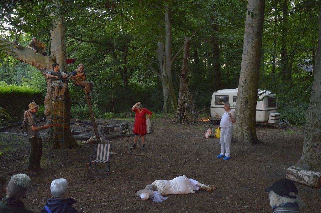 Impressie 5 van voorstelling: Het Bos van Dode Liefjes